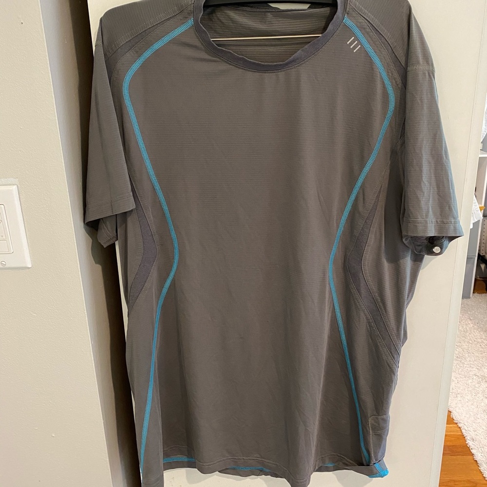 MENS LULULEMON ATHLETIC TEE